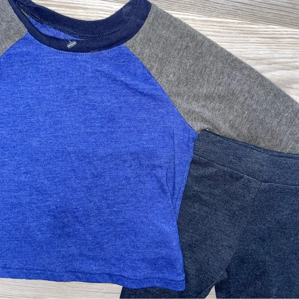 ⭐️6-12 Months Old Navy Baby Boys 2 Pc. Outfit⭐️